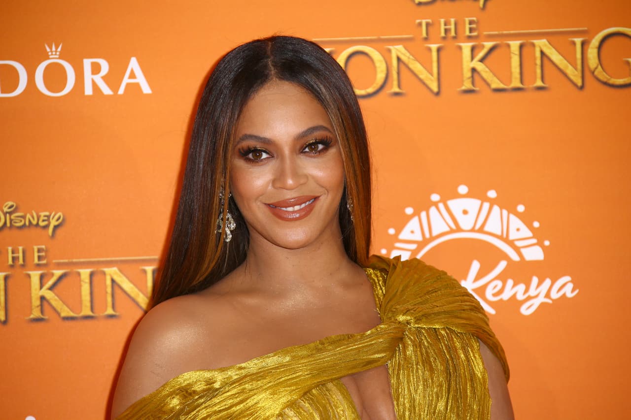 Sin duda, en los últimos 10 años Beyoncé se ha consolidado como artista. Aunque su carrera ha ido en ascenso desde tiempo atrás, fue en este periodo en el que lanzó los discos más icónicos de su carrera, hasta ahora. Beyoncé también se ha convertido en una embajadora de la cultura afroamericana, promoviendo, con su música y videos, los aspectos positivos e importantes de una parte de la población que por años ha sido relegada. Su lucha por el feminismo y el empoderamiento de la gente de color la ha llevado a inspirar a miles de personas. La cantante se ha convertido en una pieza clave en una época en la que la representación de las minorías en los medios de comunicación todavía es un tema que se encuentra en niveles casi escasos.