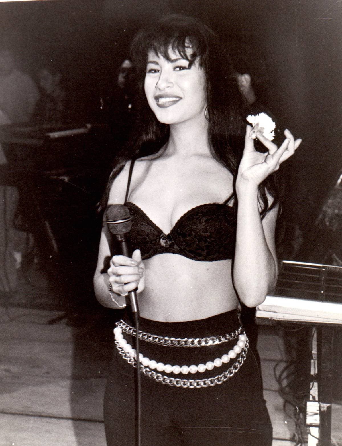 Viudo de Selena Quintanilla conmueve al publicar foto junto a la cantante