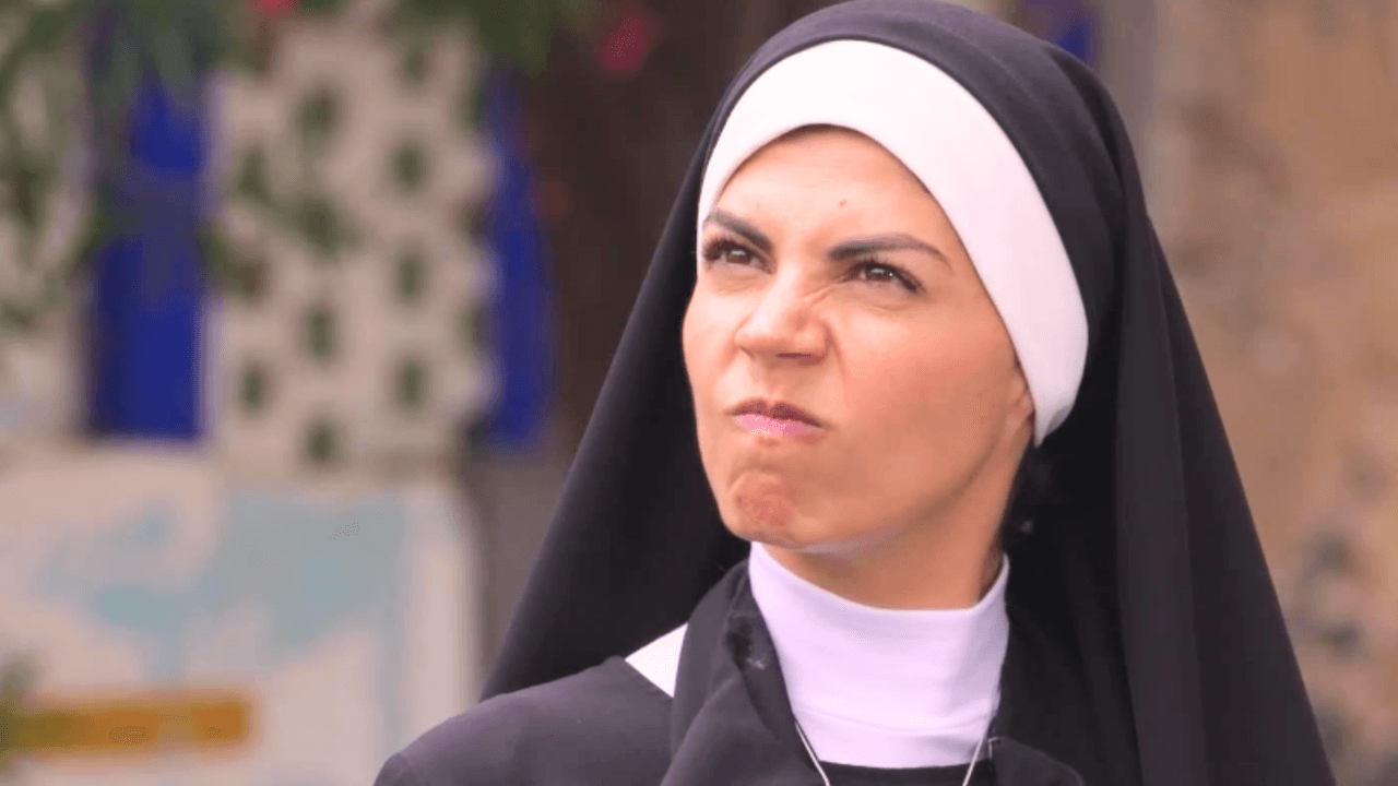 Oscar pierde el control y casi atropella a la hermana Celeste | Monteverde | Capítulo 61