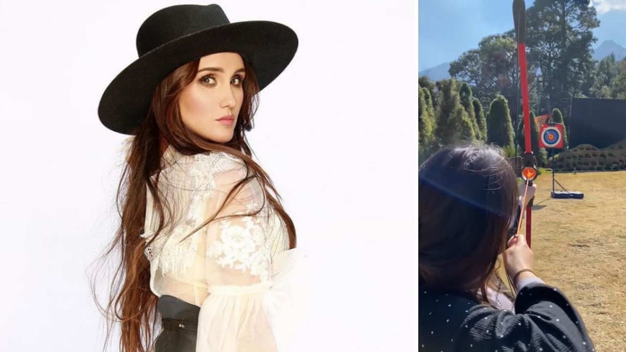 Dulce María presume su buena puntería en el tiro de arco