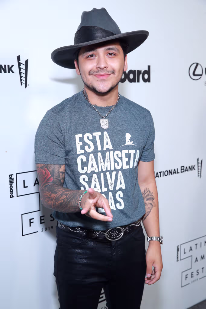 Para el 2018, cuando Christian Nodal ya comenzaba a mostrar su fascinación por los tatuajes, su propio amigo y tatuador personal, 
<b>Oliver Venegas</b> confesó que se negó a tatuarlo en zonas visibles: "¡Cómo crees que te voy a tatuar las manos, bro! Si eres una figura y te debes a tu imagen y tu público".