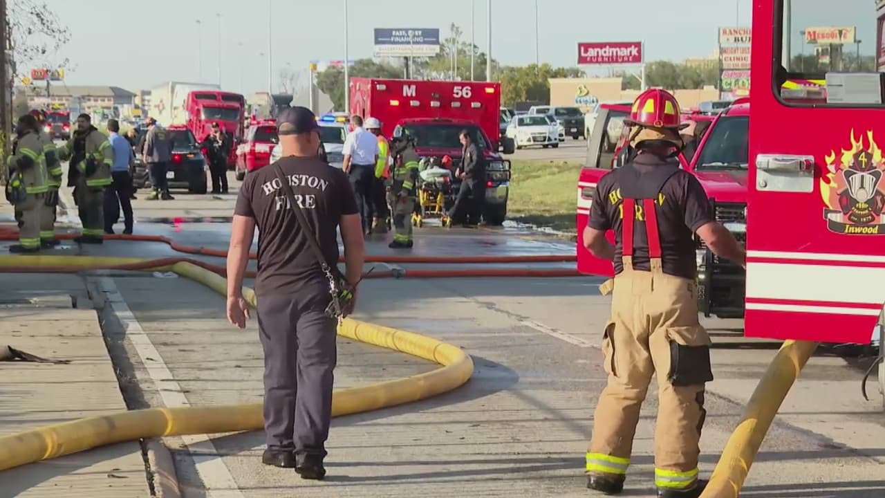 Incendio arrasó iglesia en Houston en segundos