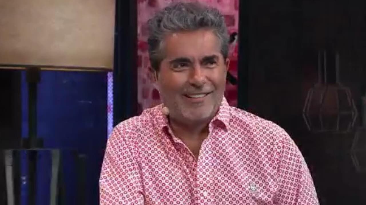 Raúl Araiza acepta que le gusta Manelyk González