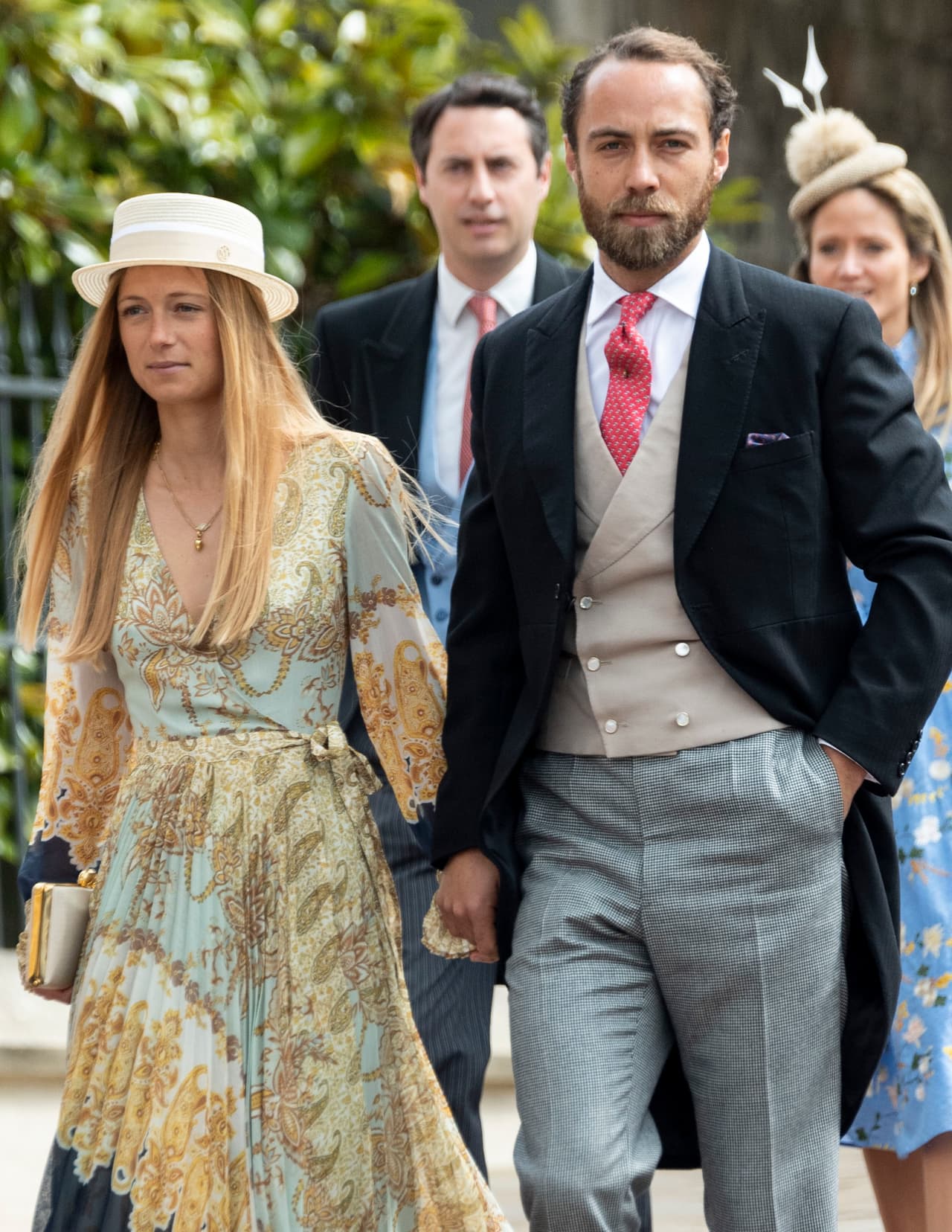 Un casamiento de la familia real que aplazó la fecha de su boda fue la del hermano de la Duquesa de Cambridge, James Middelton y su prometida Alizee Thevenet.