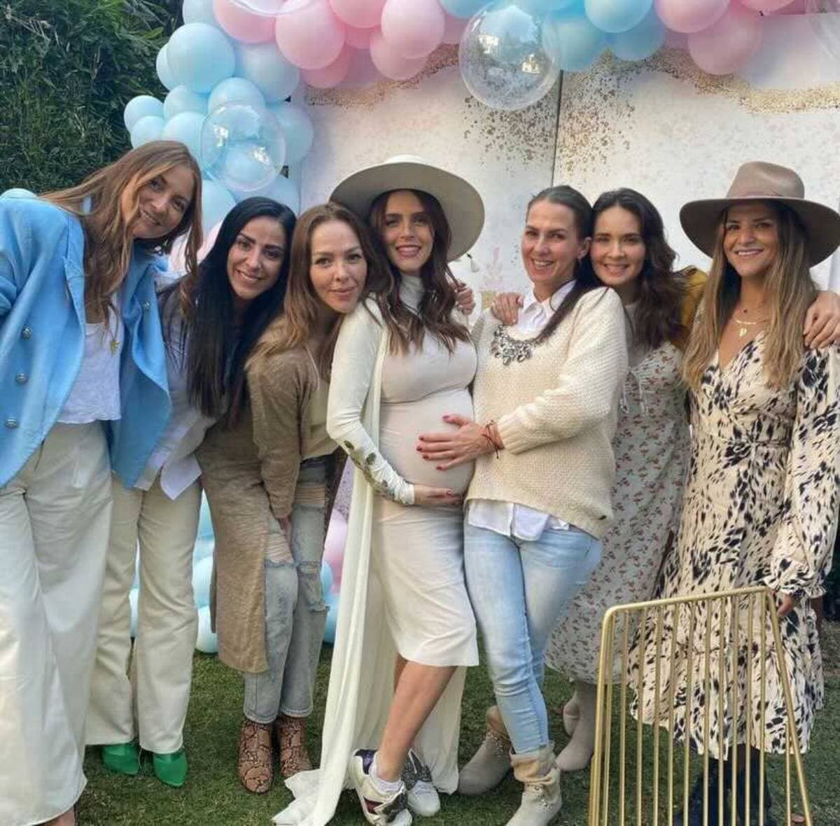 Claudia Álvarez celebra la llegada de sus mellizos con un baby shower