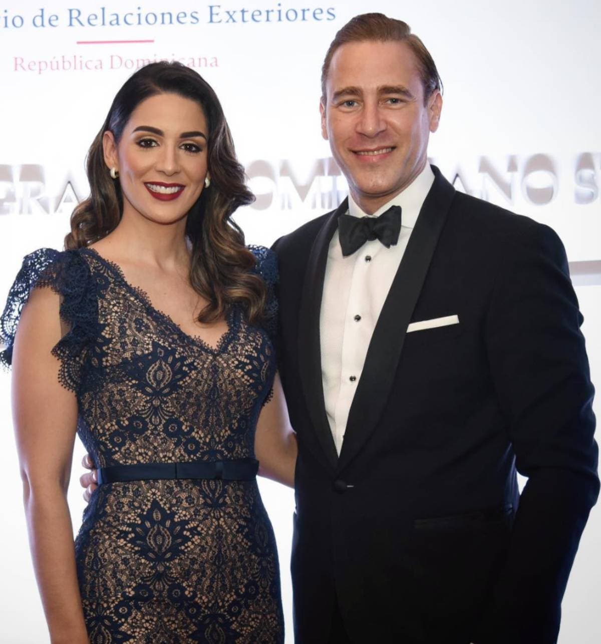Así fue como Carlos de la Mota le propuso matrimonio a su novia