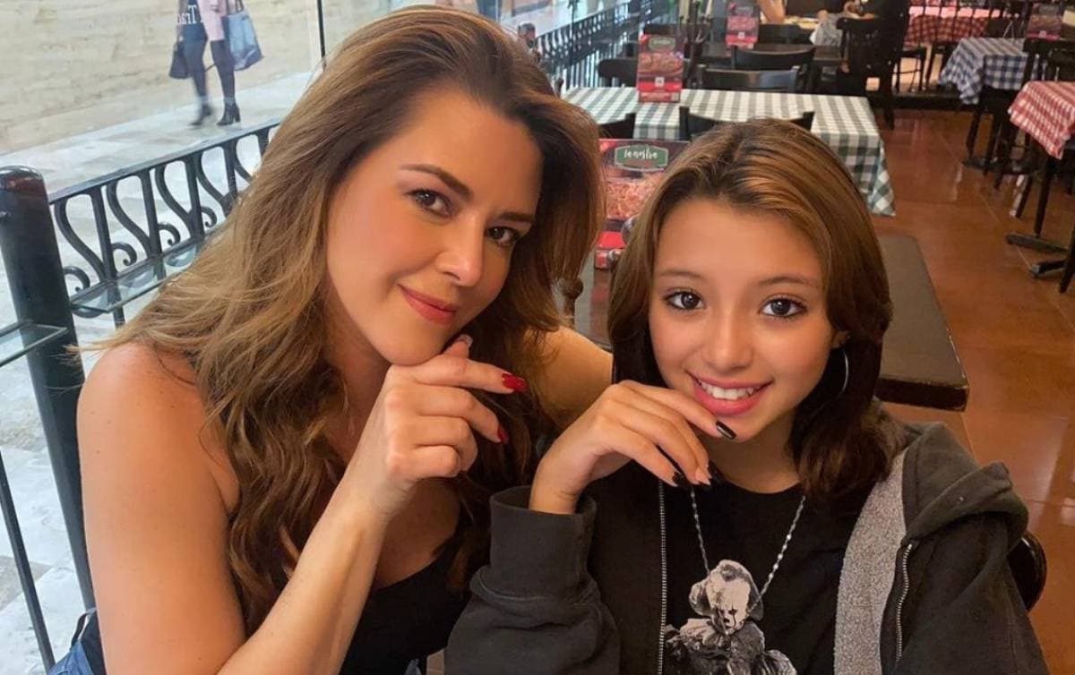 Hija de Alicia Machado le pidió una cirugía como regalo de XV