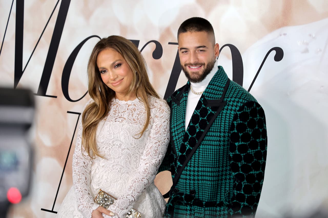 LOS ANGELES, CALIFORNIA - FEBRUARY 08: (L-R) Jennifer Lopez and Maluma attend the Los Angeles Special Screening of "Marry Me" on February 08, 2022 in Los Angeles, California. (Photo by Momodu Mansaray/Getty Images)