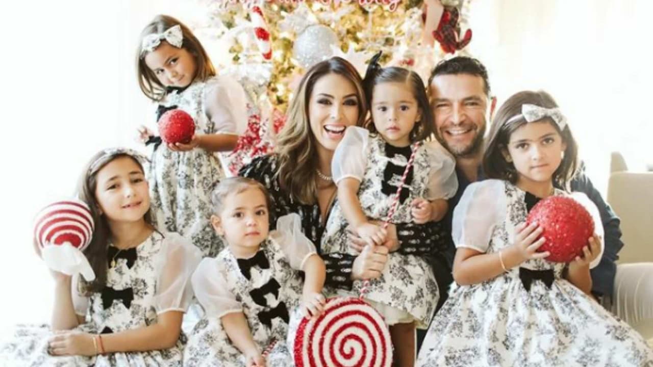Jacky Bracamontes bromea al presentar al que podría ser su ‘yerno’