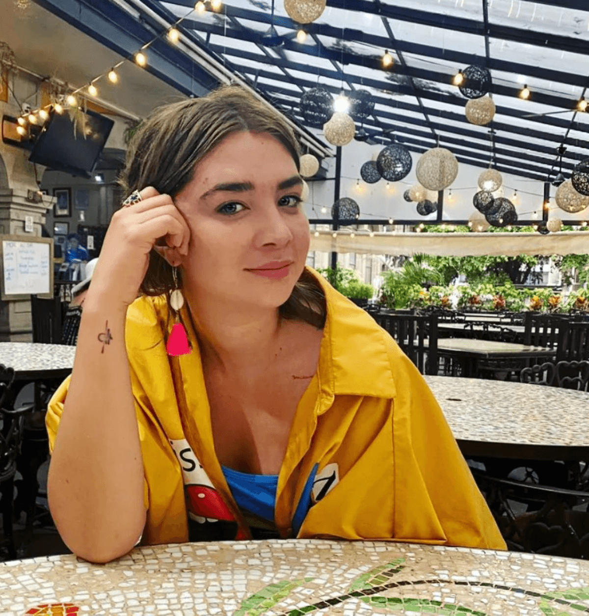 Daniela Luján recuerda el susto que vivió con un fan cuando tenía 16 años