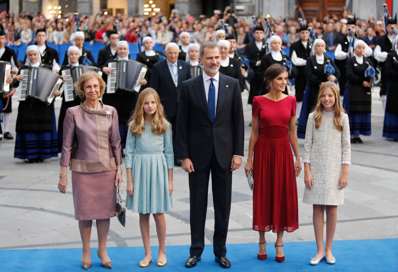 La historia en la sangre que corre por las venas de Leonor lleva marcados los nombres de tan solo muy pocas reinas quienes llegaron a tal lugar en el trono español, como Isabel la Católica, en el siglo XIV, Juana I de Castilla, en el siglo XV, e Isabel II en el siglo XVIII.