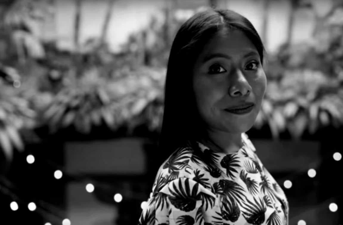 Yalitza Aparicio aparece en la portada de Vogue México