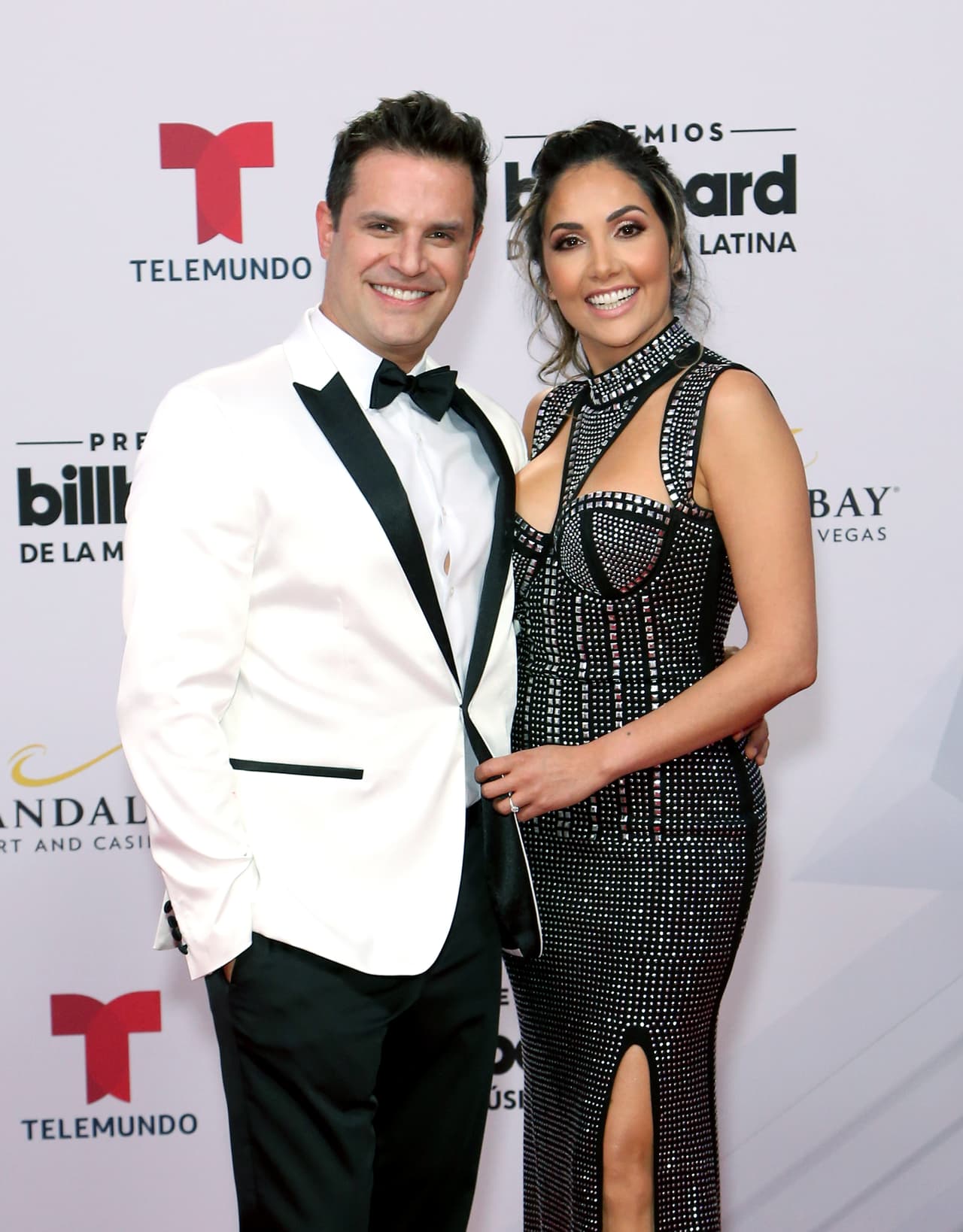 LAS VEGAS, NEVADA - APRIL 25: Actor Mark Tacher (L) and actress Cynthia Alesco attend the 2019 Billboard Latin Music Awards at the Mandalay Bay Events Center on April 25, 2019 in Las Vegas, Nevada. (Photo by Gabe Ginsberg/WireImage)