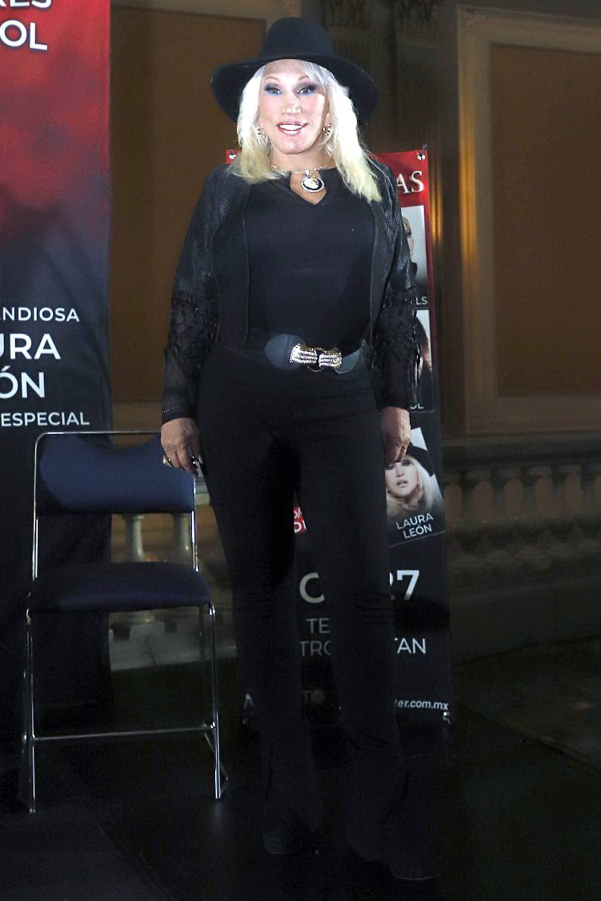 Fans de Laura León la defienden luego de que fuera criticada por comprar ropa en descuento