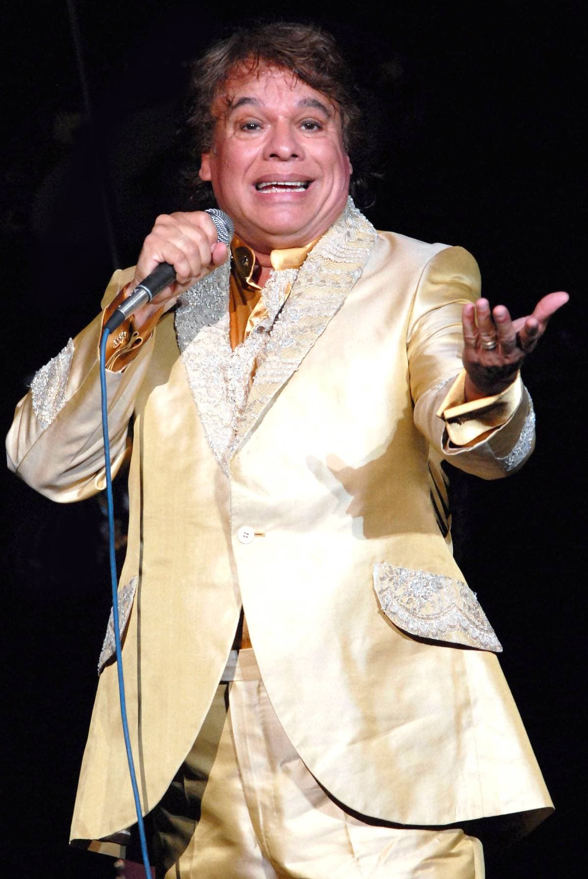 Juan Gabriel regresa a Instagram con una misteriosa imagen