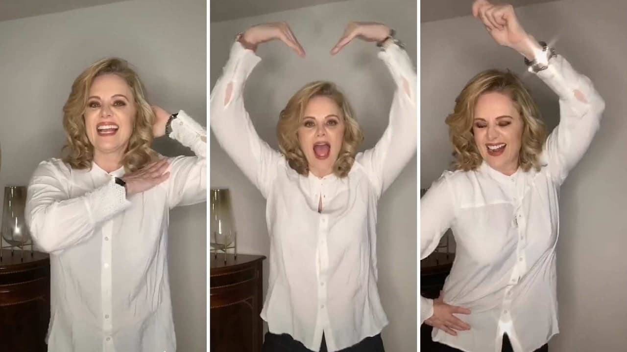 Así te demuestra Erika Buenfil lo bien que sabe bailar canciones de chavorrucos para echar fiesta
