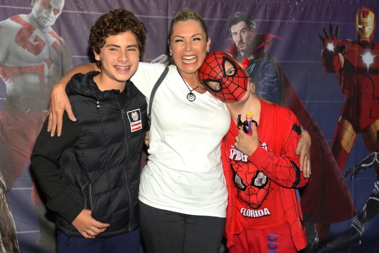 Incluso hace una semana, Yadhira declaró que los hijos de Lety pueden visitar a su papá en el Reclusorio Norte cuando ellos quieran, pues sólo tienen que contactar al abogado para realizar los trámites y listo. Incluso dijo que Juan estaría muy feliz por ello pues lo que más ama en el mundo es a sus hijos.