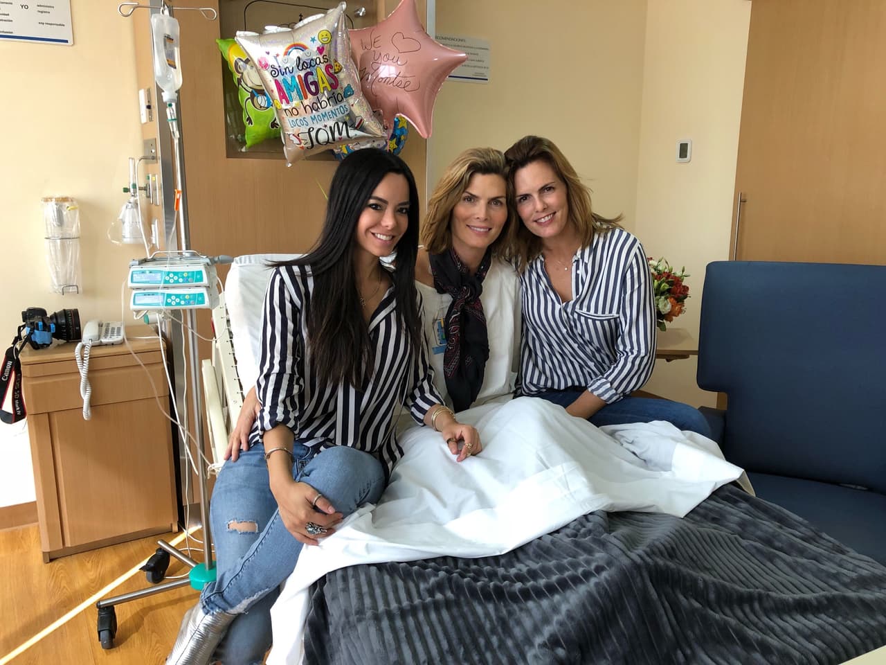 Montserrat Oliver aprovechó el tiempo para convivir con su hermana y amigas