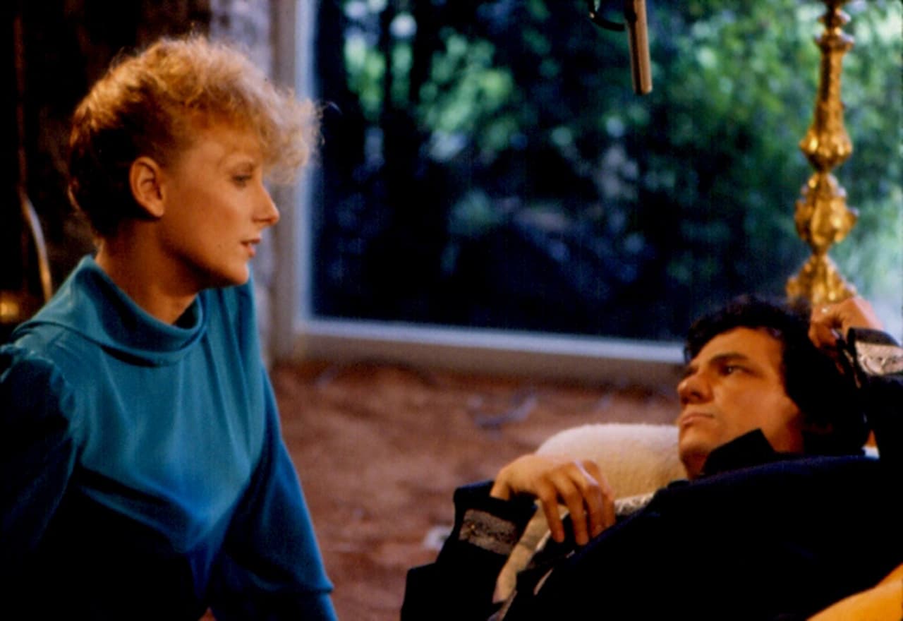 También trabajó en 13 películas, una de las más recordadas es ‘Gavilán o paloma’ (1985), que protagonizó con José José.