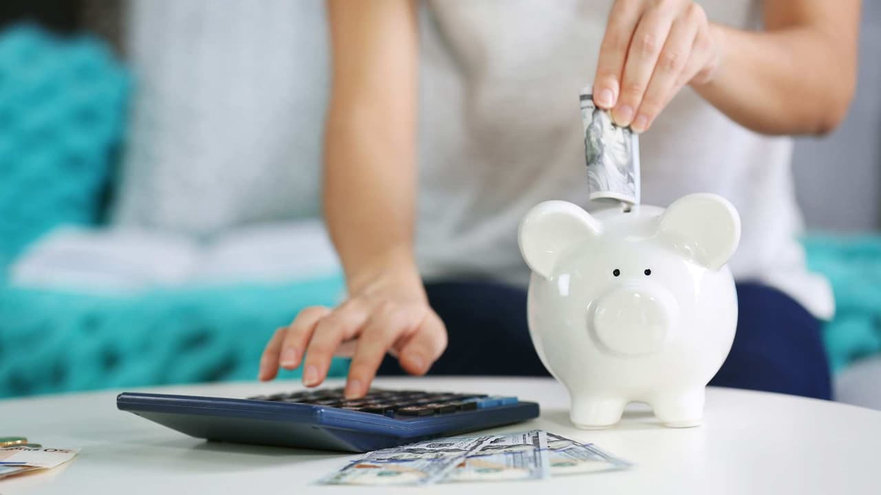 Tips para cumplir tus propósitos de año nuevo en el ámbito financiero