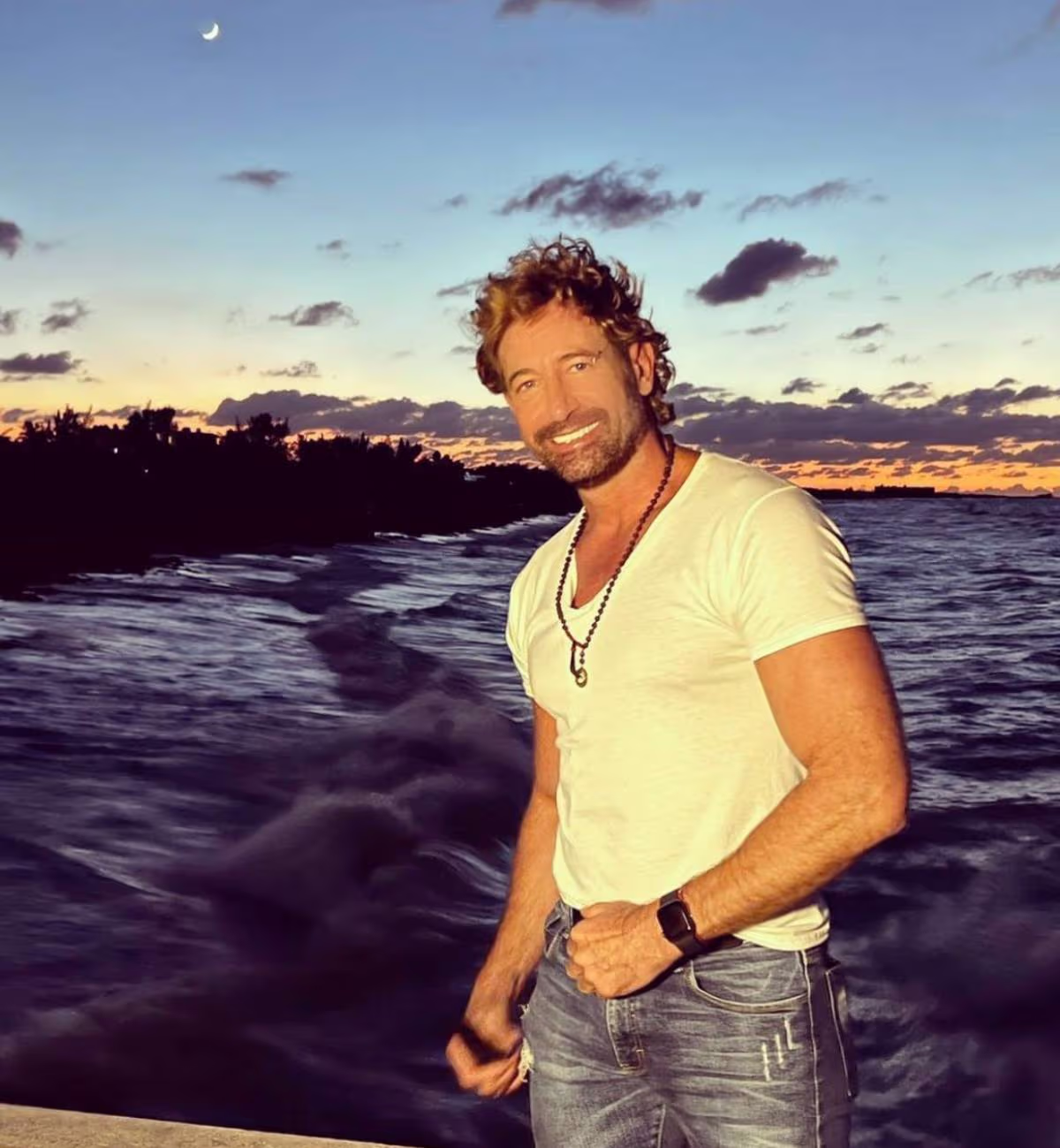 Gabriel Soto recuerda a su fallecida mamá el día que hubiese sido su cumpleaños
