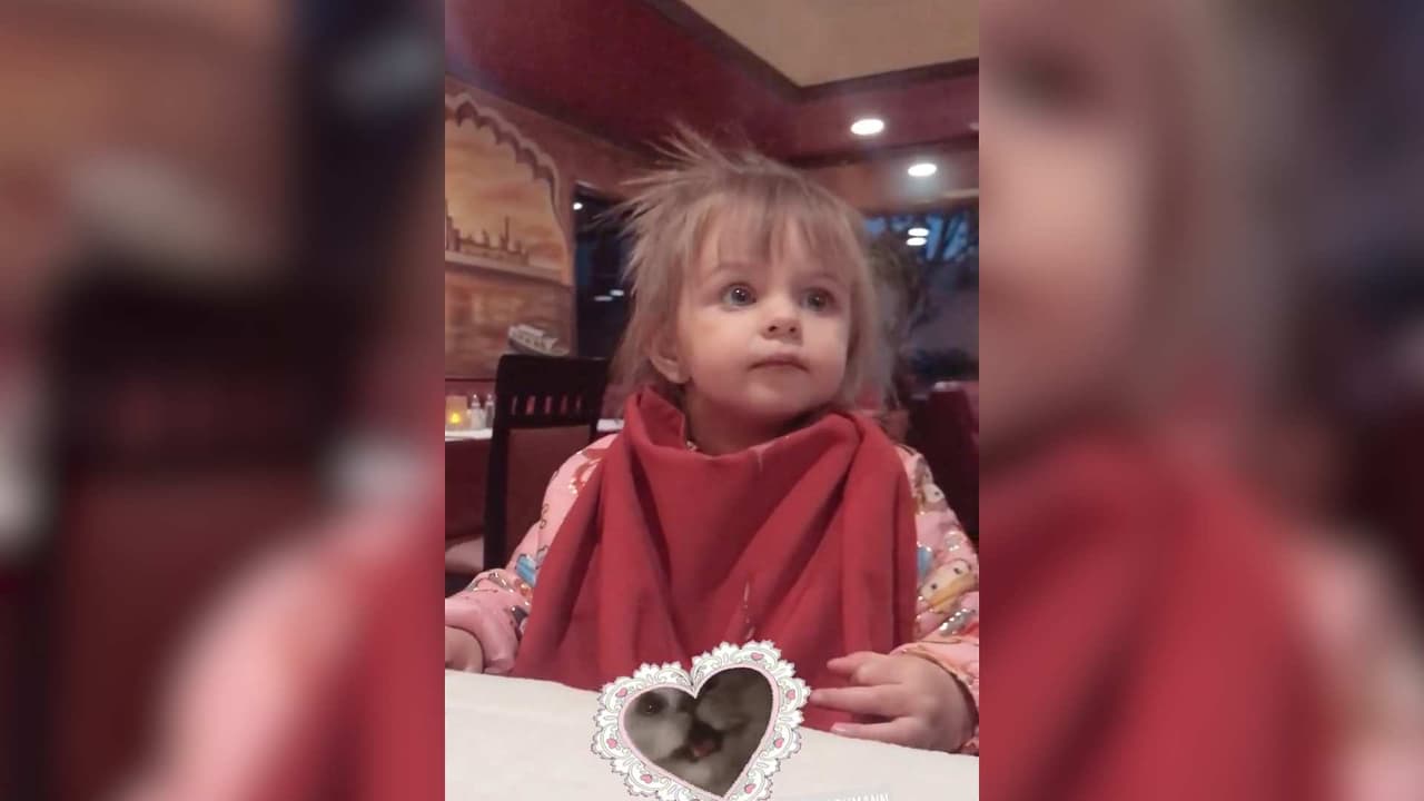 ¡Escucha a Kailani decir los nombres de sus papás!