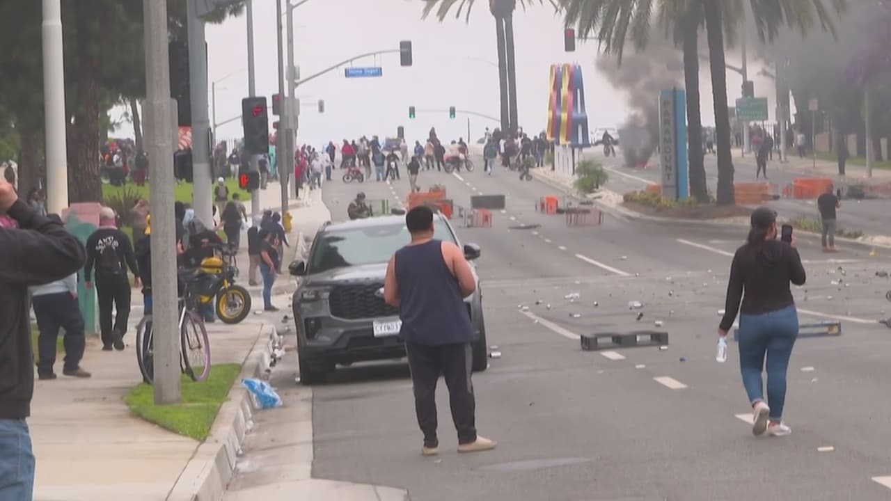 Protestas se convierten en caos tras los operativos de ICE en Los Ángeles: “Hay temor, pero hay resistencia”