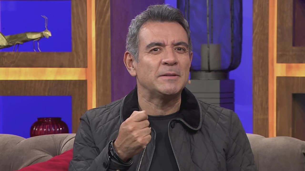 Héctor Sandarti admite que es muy tímido con las mujeres