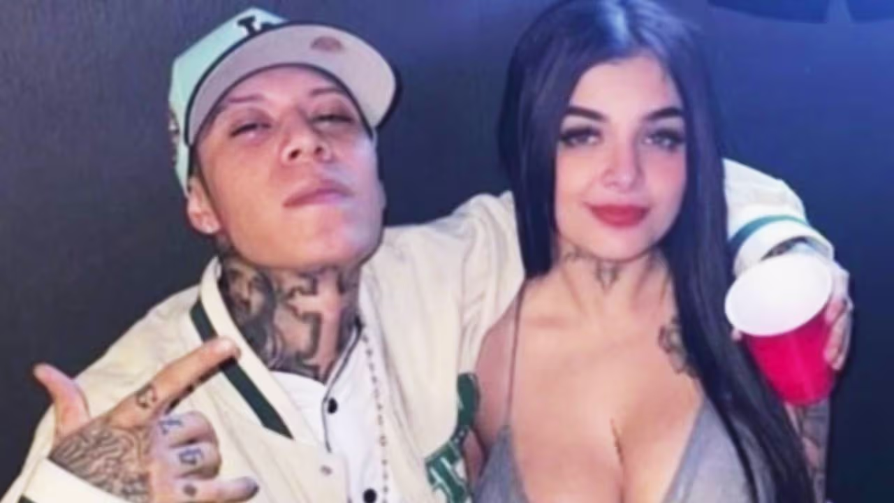 Santa Fe Klan saca provecho a Only Fans junto ¿a su novia Karely Ruiz?