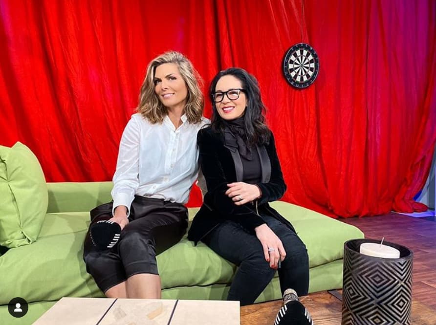 Montserrat Oliver y Yolanda Andrade son consideradas como dos de las conductoras más populares de la pantalla chica, quienes han trabajado juntas desde hace 19 años.