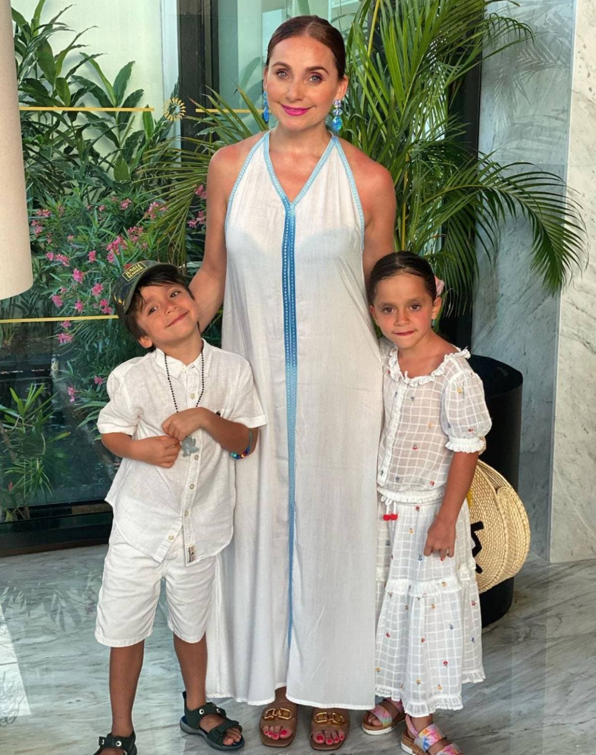Jorge Salinas y Elizabeth Álvarez festejan los 6 años de sus mellizos en Disney