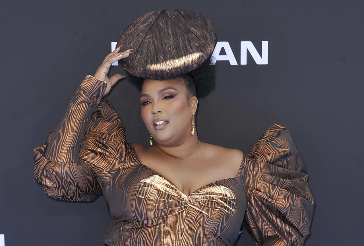 Ella es Lizzo, la cantante que está rompiendo estereotipos en la música