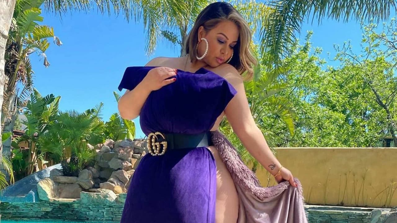 Chiquis Rivera sorprende al enseñar de más con el ‘Pillow Challenge’