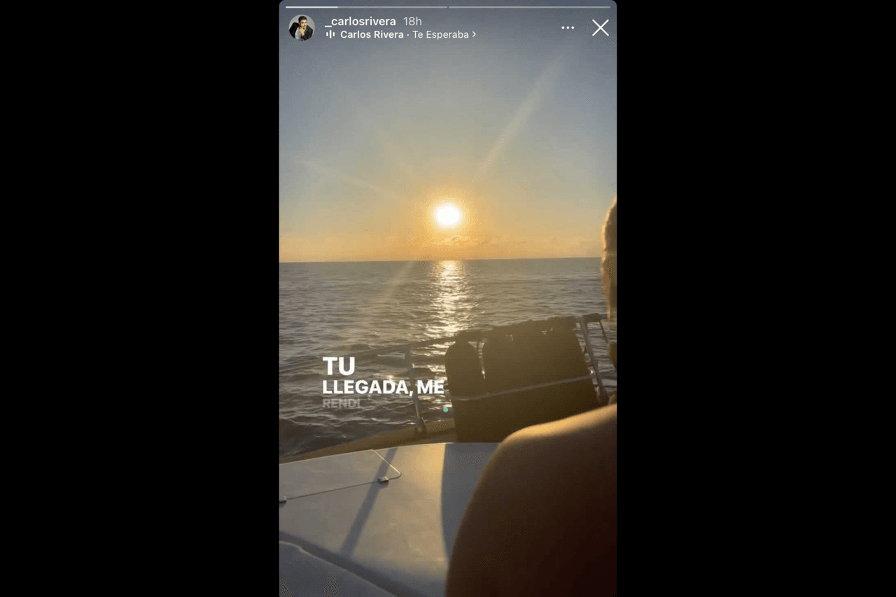 Carlos Rivera presume a su novia en redes