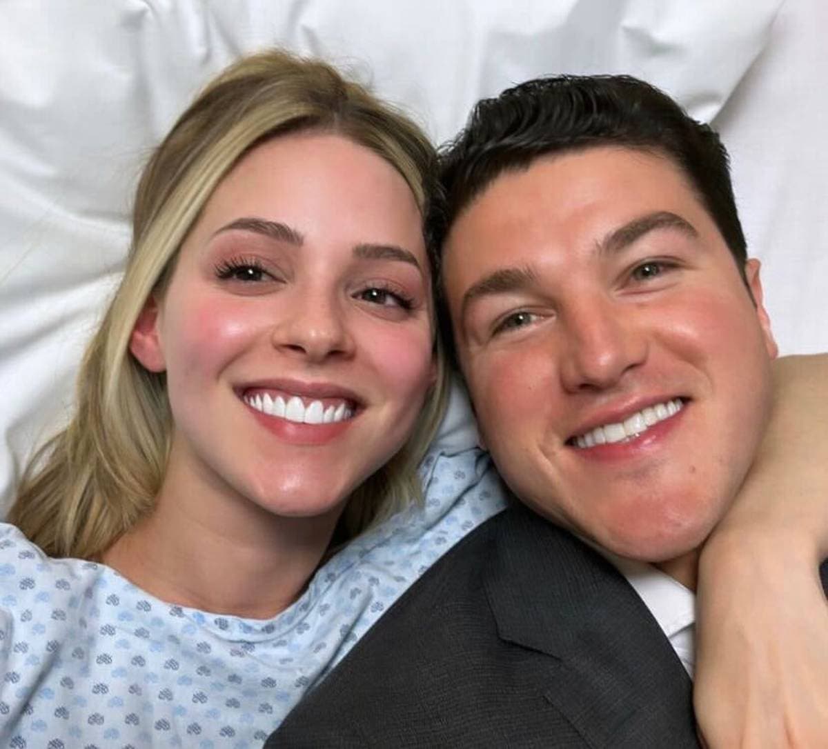 Mariana Rodríguez y Samuel García presentan a su primera hija, Mariel