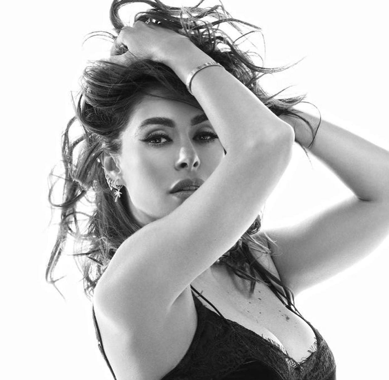 Galilea Montijo sorprendió al ser la portada de la revista Playboy.