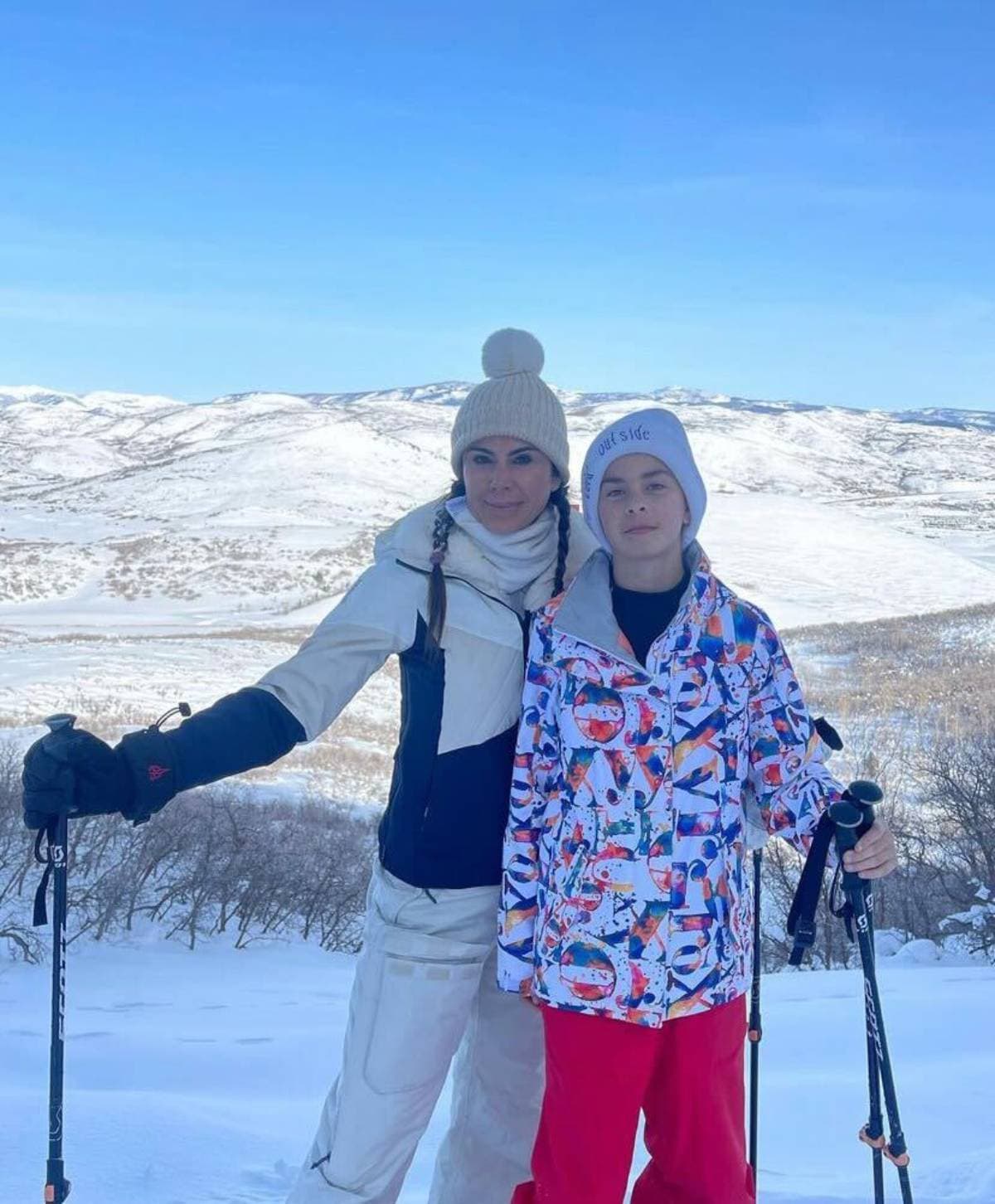 Paola Rojas presume sus vacaciones con su hijo Leo