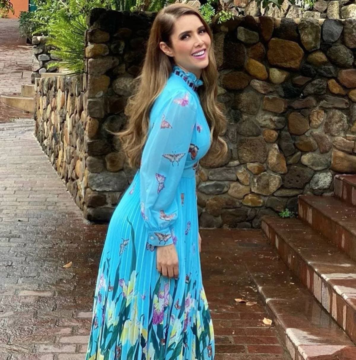 Marlene Favela vacaciona junto a su hija en la playa y así reacciona su ex