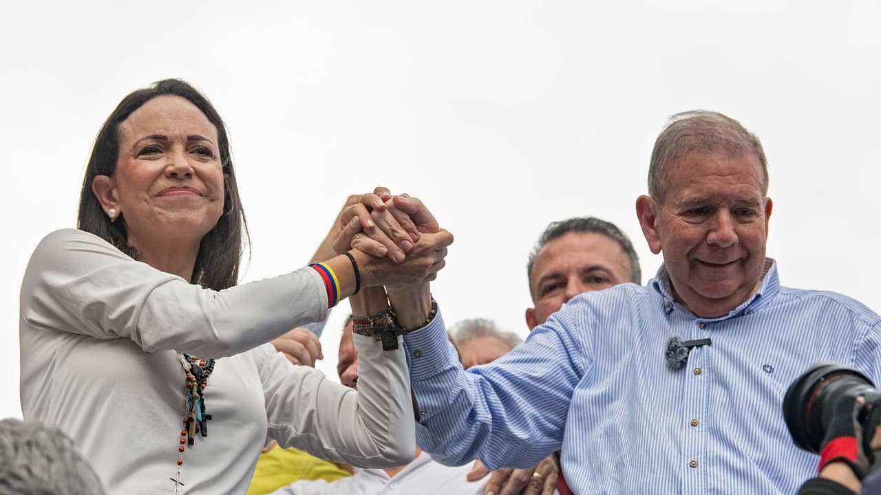 Chavismo pide revocar la nacionalidad venezolana a María Corina Machado y a otros opositores