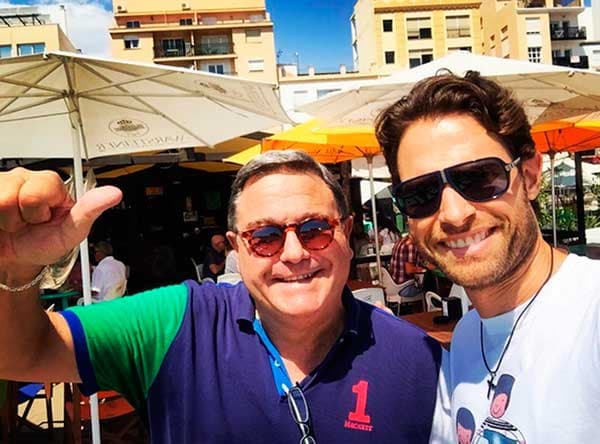 Sebastián Rulli reaparece junto a su papá tras revelar que sufrió un derrame cerebral