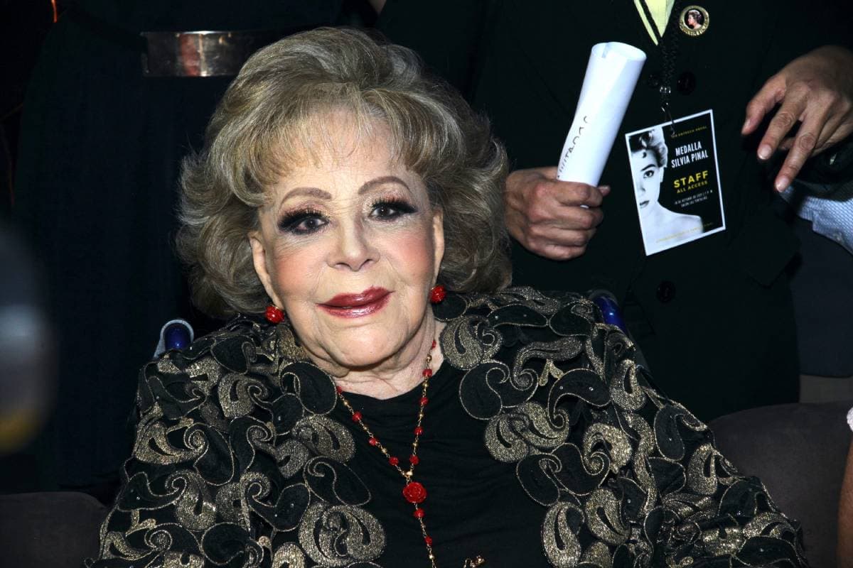 Silvia Pinal ya fue dada de alta, tras una semana en terapia intensiva