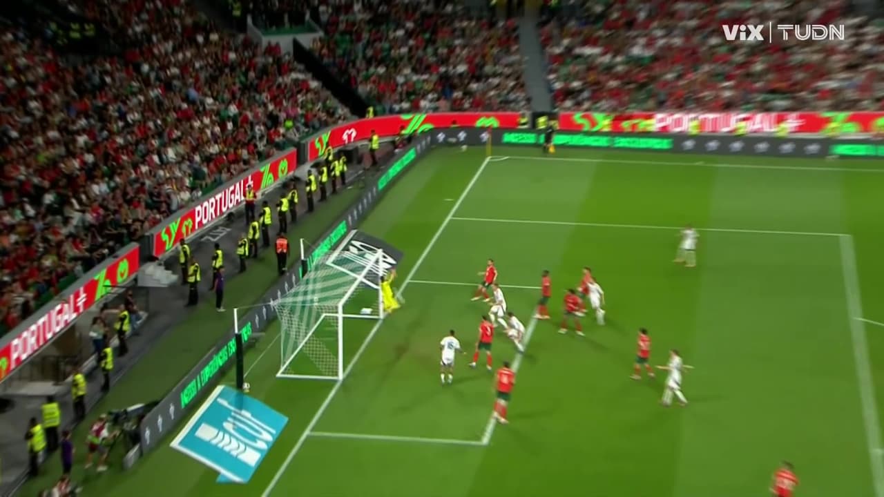 ¡Portugal se salva del empate! Szalai revienta el poste y casi hace doblete