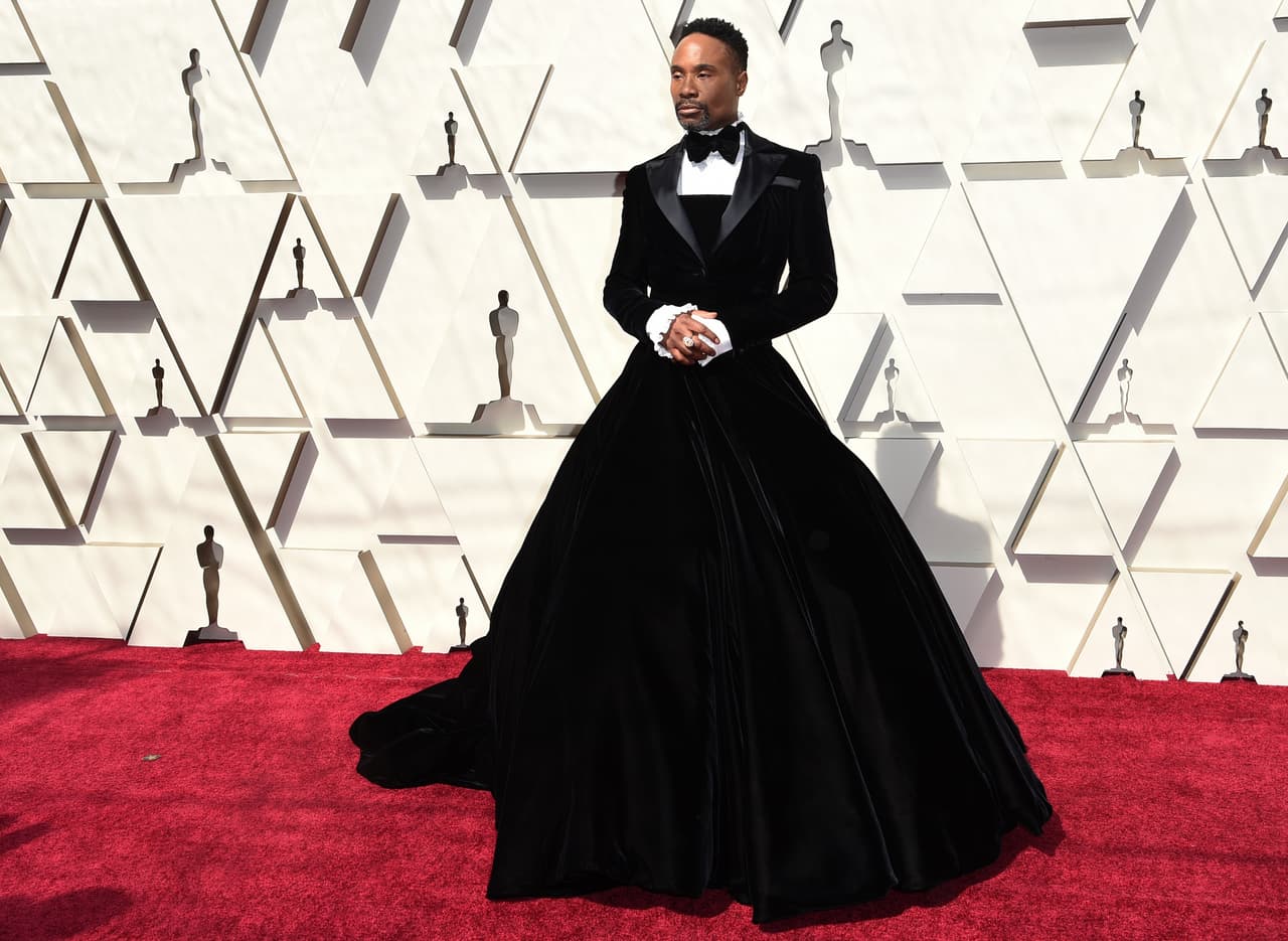 El traje vestido que lució Billy Porter fue diseñador por Christian Siriano.