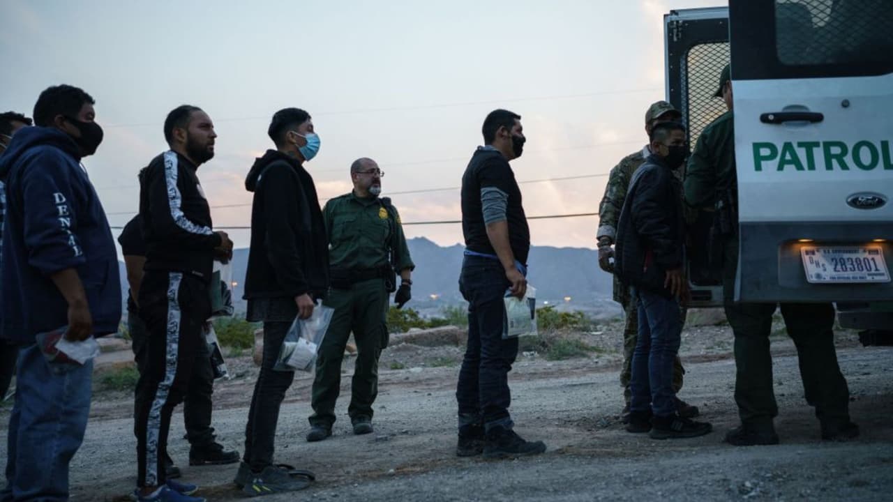 Corte de apelaciones bloquea las deportaciones rápidas de solicitantes de asilo: esto se sabe