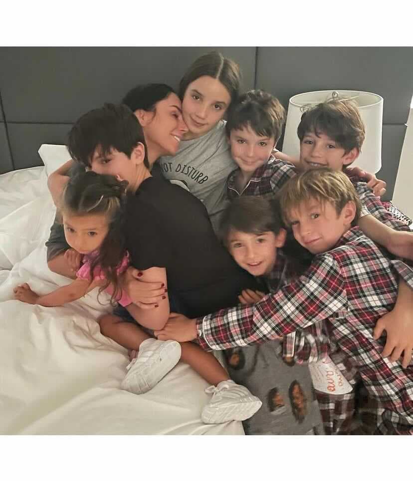 Inés Gómez Mont desde que se convirtió en madre, la famosa les ha dedicado todo el tiempo a sus hijos, considerando esto como lo mejor de su vida. 
<br>
<br>“Mi proyecto más grande e importante en la vida es mi familia y sin duda, ser mamá ha sido la bendición más maravillosa.
<br>
<br>Feliz día de las madres a todas que sin duda son las mejores mamás y las más perfectas para sus hijos. Dios las bendiga siempre!!!”, anotó. 
<br>