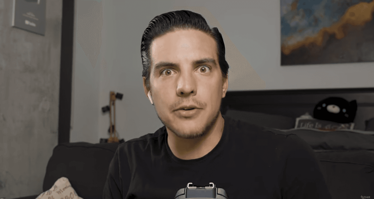Vadhir Derbez cuenta cómo la policía lo cachó teniendo intimidad en el coche