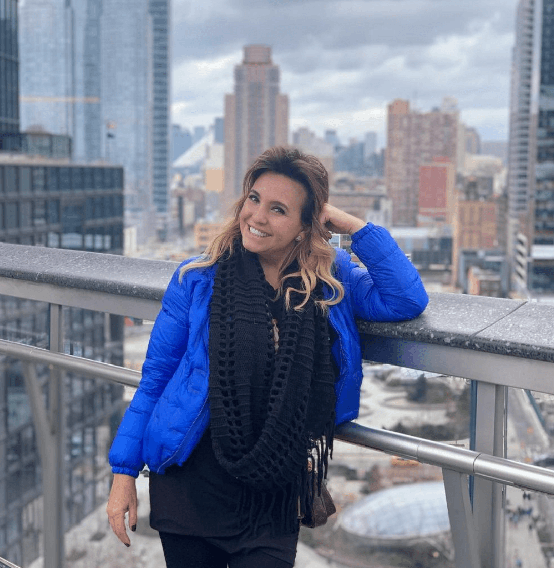 La productora de 'Hoy' revela si tiene un romance con Memo Corral
