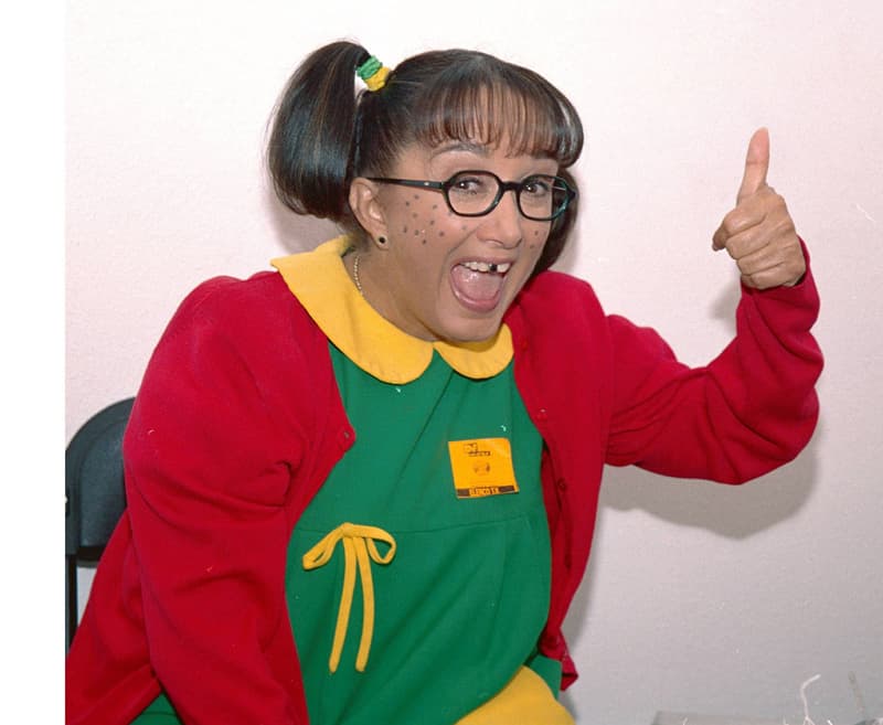 'La Chilindrina' presume traje de baño de dos piezas a sus 70 años