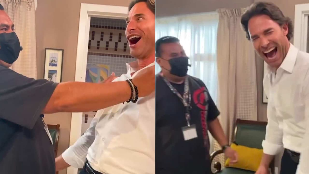 Sebastián Rulli se puso de ‘coqueto’ con la gente del staff
