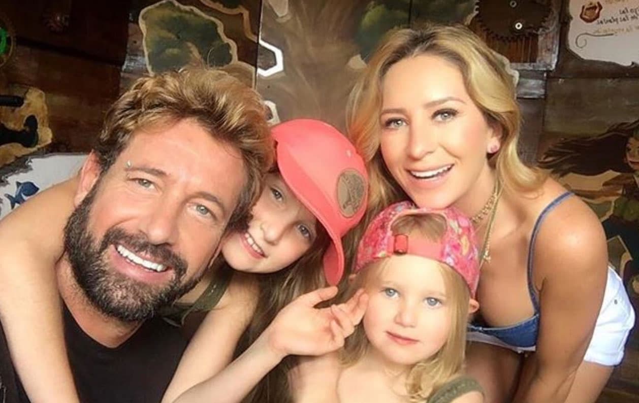 Su amor se consolidó cuando nació su primera hija: Elissa Marie en 2009, mientras que 5 años después llegaría la hermanita: Alexa Miranda.
